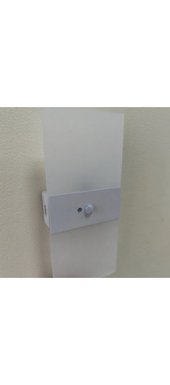 Светодиодный накладной светильник с датчиком движения Style White | Пластик, Белый, Матовый/бесцветный, 225*100*30 мм