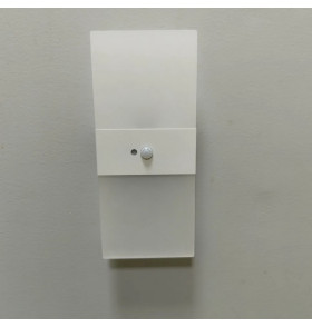 Светодиодный накладной светильник с датчиком движения Style White