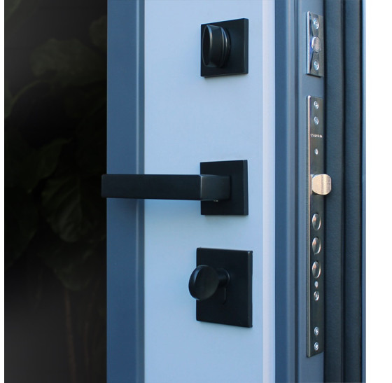 Стальная дверь "Эльбрус" с окном и английской решеткой (терморазрыв 3к) | Два слоя покрытия: первый слой - цинкогрунт, второй слой - порошковое покрытие  