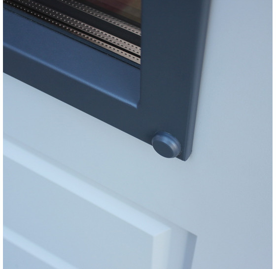 Стальная дверь "Эльбрус" с окном и английской решеткой (терморазрыв 3к) | Два слоя покрытия: первый слой - цинкогрунт, второй слой - порошковое покрытие  