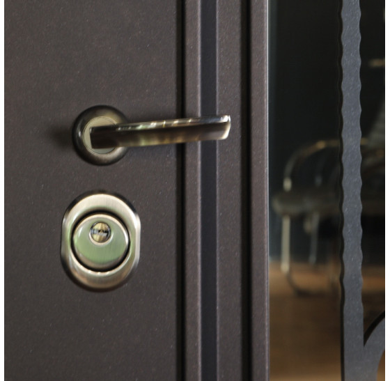 Стальная дверь "Аляска" с окном и лазерной резкой (терморазрыв) | Два слоя покрытия: первый слой - цинкогрунт, второй слой - порошковое покрытие  