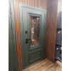 Стальная дверь "Цаворит" с окном и лазерной резкой (терморазрыв 3к). Заказная модель. | Два слоя покрытия: первый слой - цинкогрунт, второй слой - порошковое покрытие 