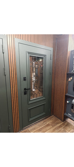 Стальная дверь "Цаворит" с окном и лазерной резкой (терморазрыв 3к). Заказная модель. | Два слоя покрытия: первый слой - цинкогрунт, второй слой - порошковое покрытие 