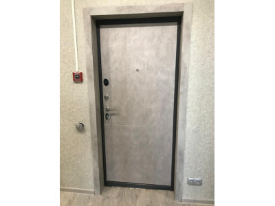 Облагораживание откоса входной двери.