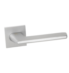 Ручка дверная квадр.тонкое осн. VETTORE R21.190 MCP/WH, мат. хром/белый